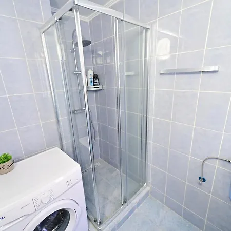 Apartment A&n