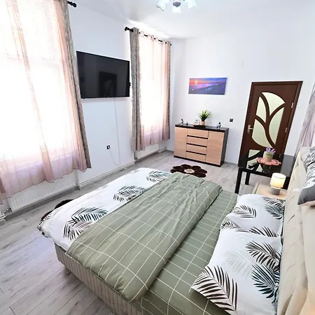 Apartment A&n *