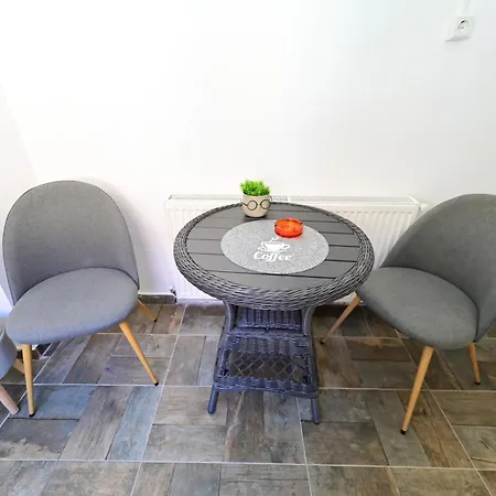 A&n Apartment *